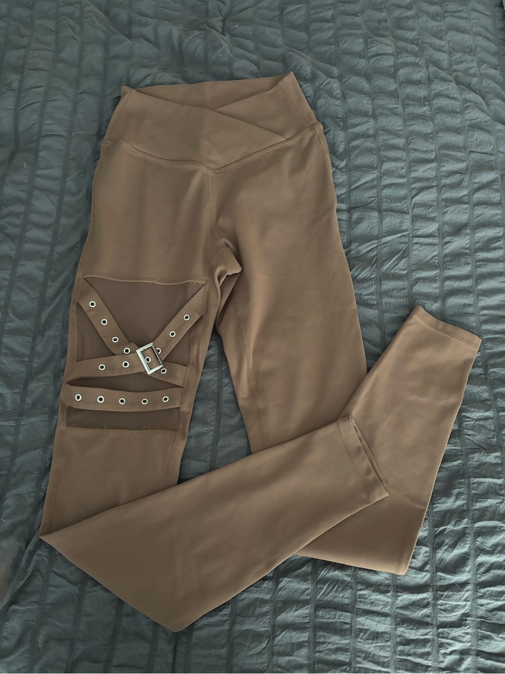 HALARA Taupe Strappy Leggings